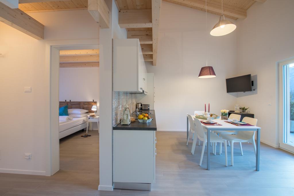 La Gazza Ladra Apartments - Garda Chill Out Drena Ngoại thất bức ảnh